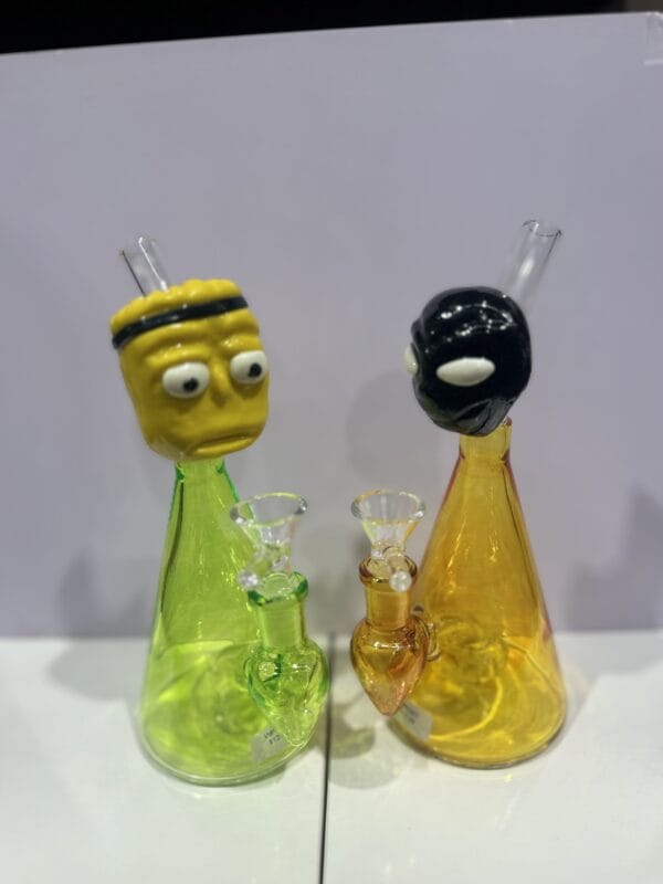 8'' ELECTRO LEG SKULL WATER PIPE